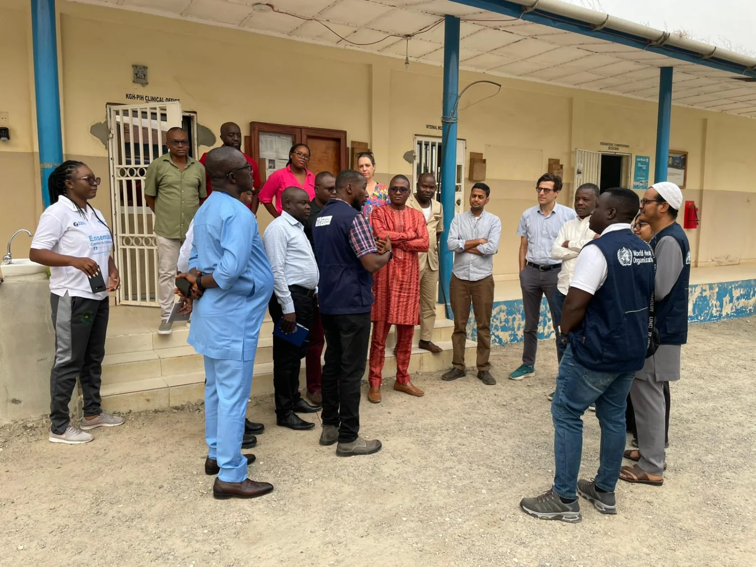 Le Bénin partage son expérience sur le WHOPEN et prépare l’implémentation du PEN+ lors d’un voyage d’étude en Sierra Leone